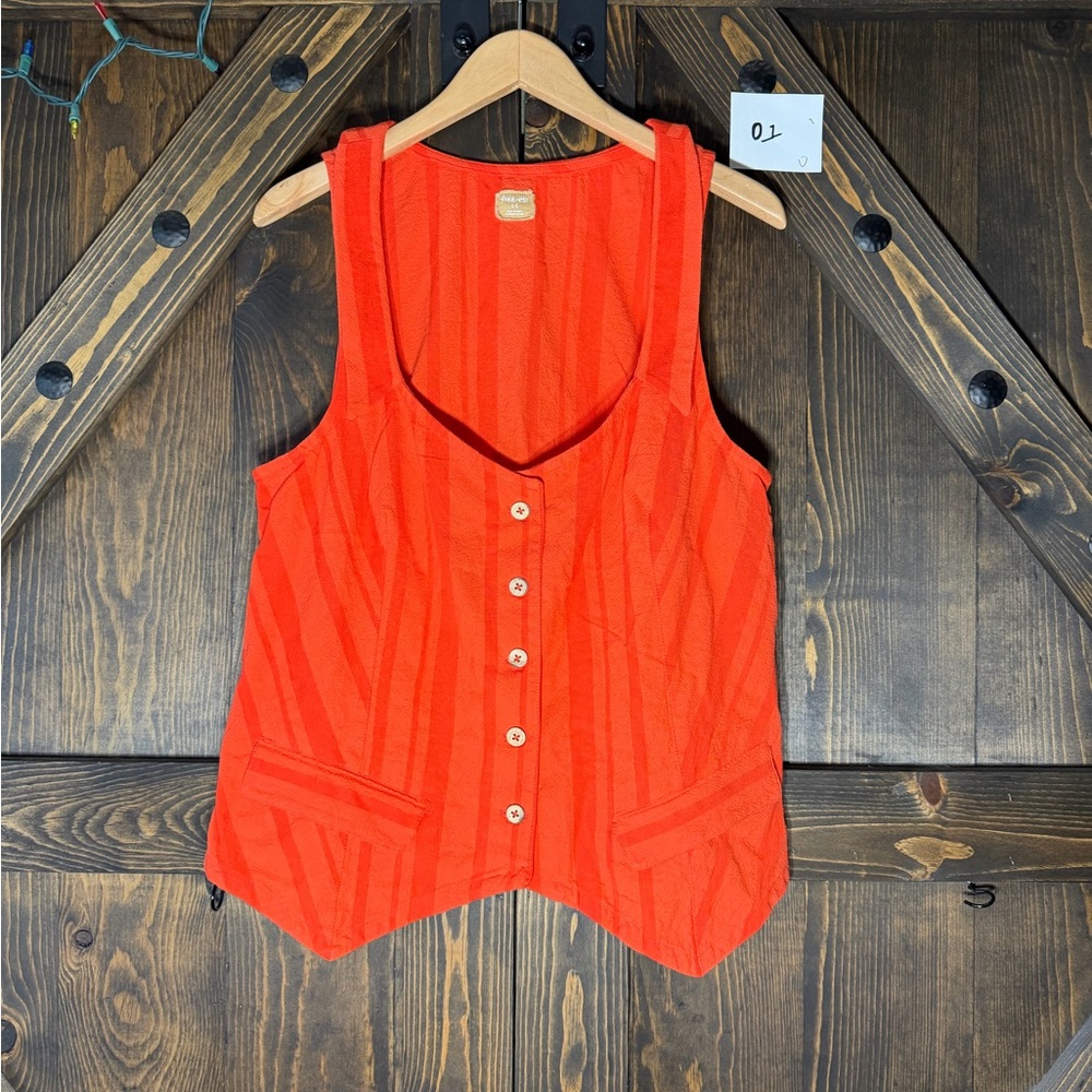 Free People Free-Est Textured Coral Button Vest NWOT – Size Large